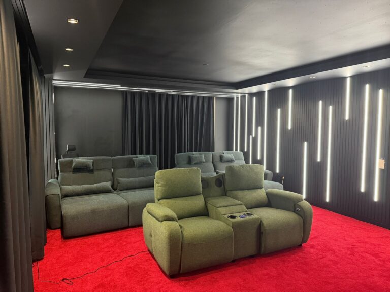 Home Sinema Koltuğu Seçimi: Villa Yaşamına Uygun İkili TV Koltuğu Deneyimi (İstanbul)